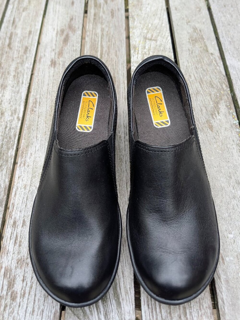 Clarks Grasp Chime Slip-On Clogs - Black Leather - Size 6M